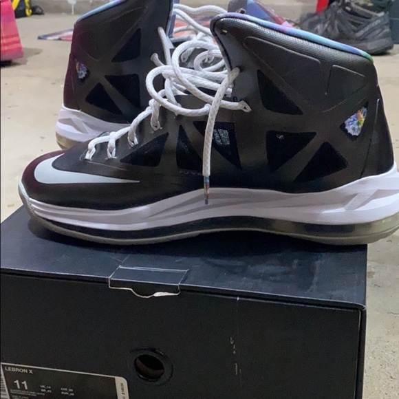 Lebron X 10 prism color way size 11 - Picture 4 of 6